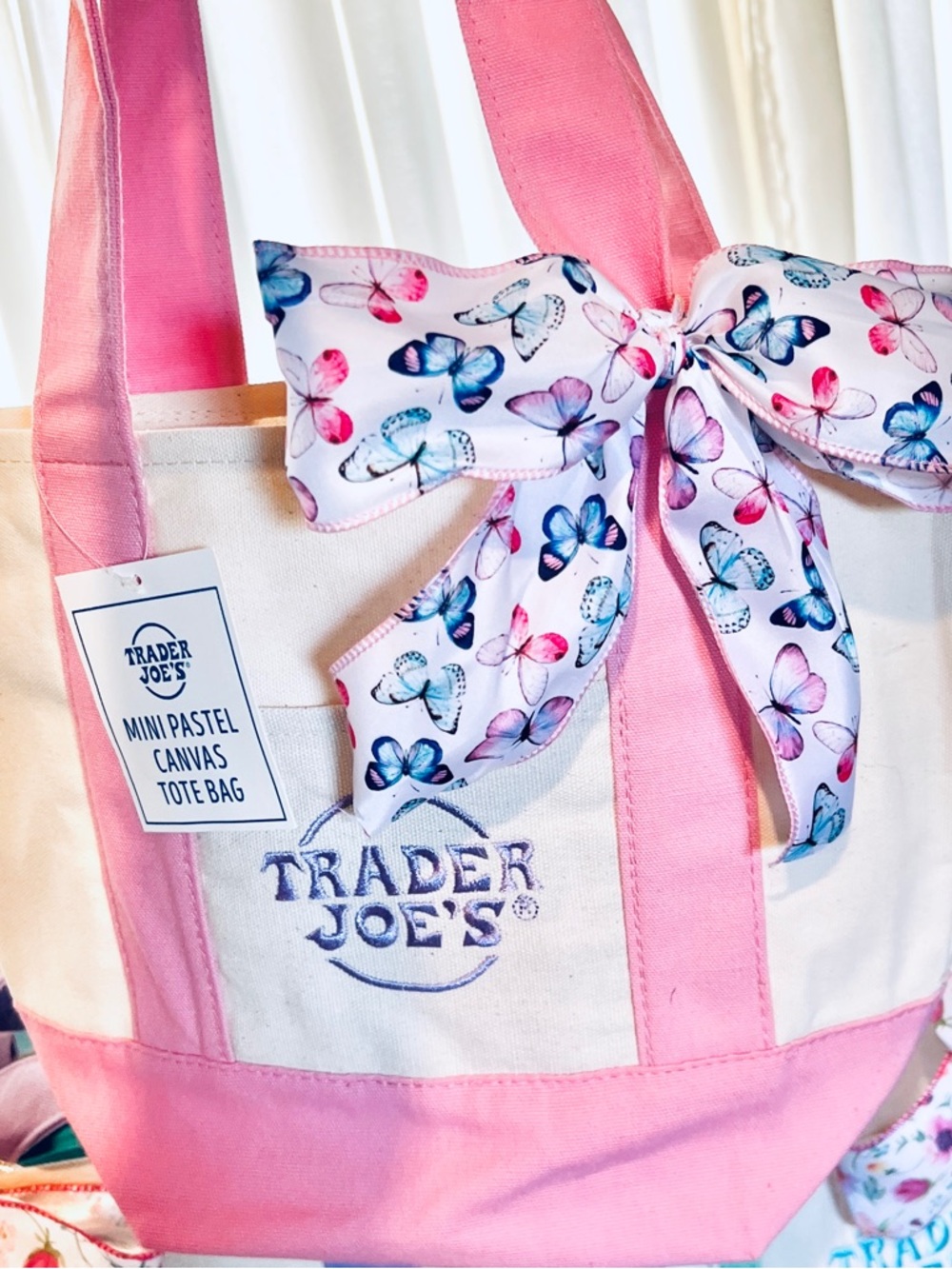 NWT 🌸 Limited Edition Trader Joe's Mini Pastel Tote Bags with decorative bows 🌺